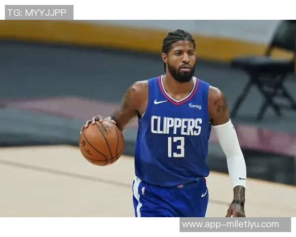 乔治状态回暖半场表现出色12分钟内高效拿下11分2助攻