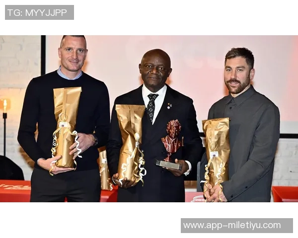 孔帕尼荣获比利时年度最佳教练奖项感言意义非凡激励未来发展