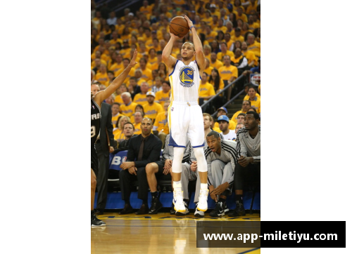 NBA直播回顾：全面分析比赛精彩瞬间与球员表现